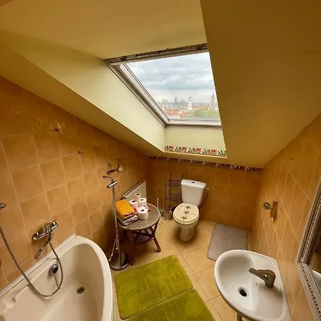Two Story Old Town With Panoramic Views Apartment *
