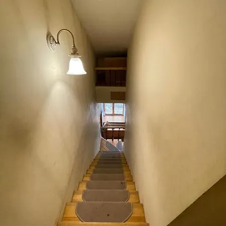 Two Story Old Town With Panoramic Views Апартаменти *